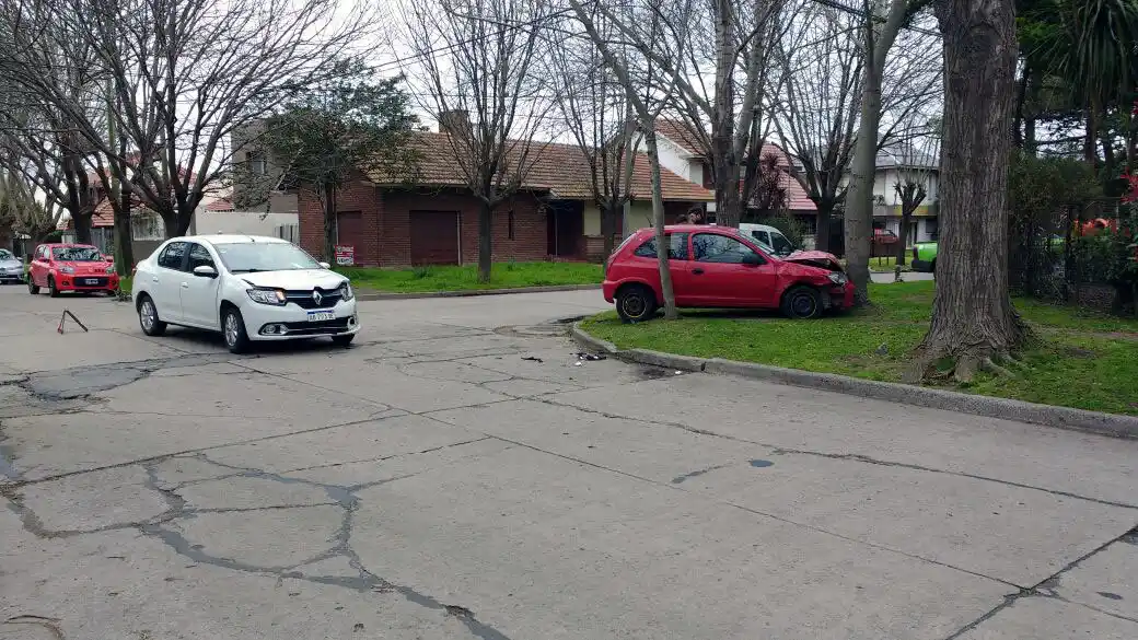 Dos personas fueron hospitalizadas tras un accidente en Parque Luro