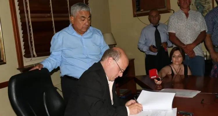 Antes de irse, Fabio dejó unos “regalitos”