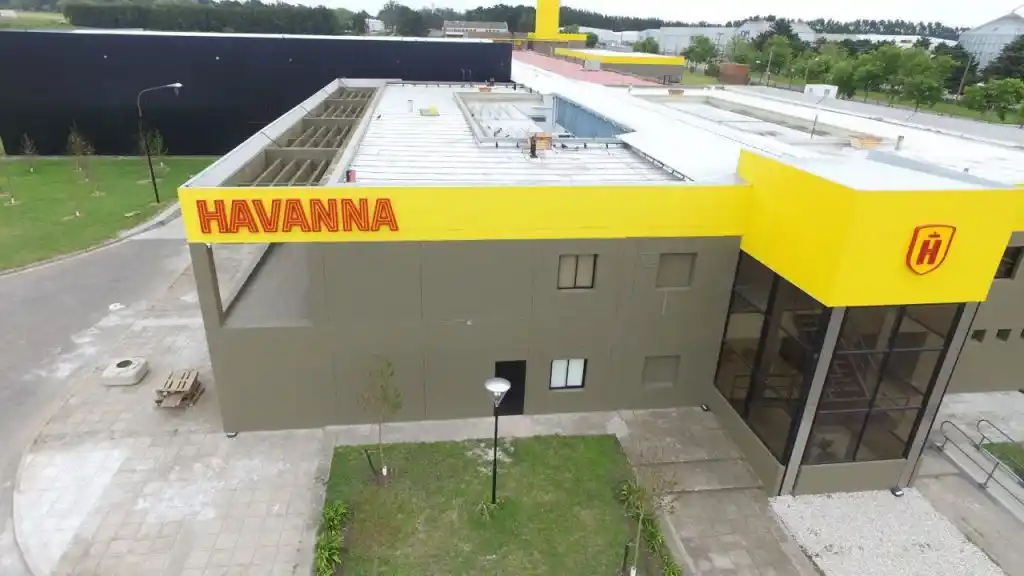 Macri inaugura nueva planta de alfajores Havanna en Mar del Plata