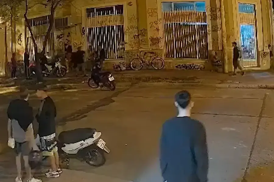 Foto de archivo: captura del video del momento del ataque