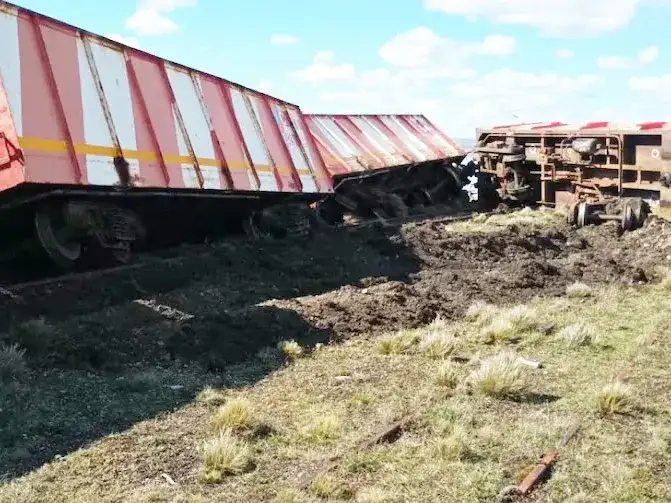 Descarriló un tren con 600 toneladas de carbón en Santa Cruz y el gobernador denunció un posible sabotaje