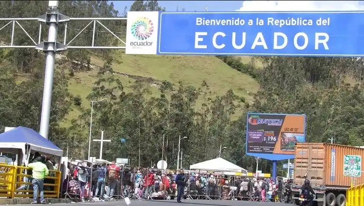 Colombia le pidió a Ecuador que revise la imposición de visa a venezolanos