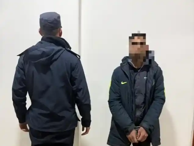 El hombre fue interceptado en Salta e Independencia.