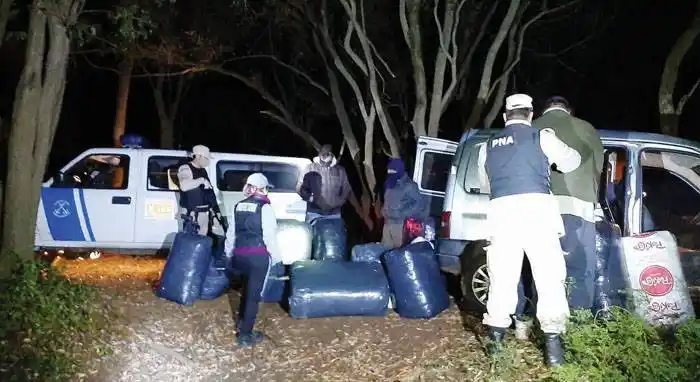 Prefectura secuestró  mercadería que  intentaban contrabandear
