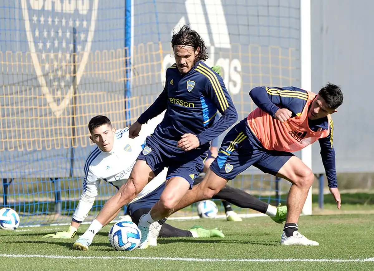 Boca se entrenó ayer en Ezeiza.