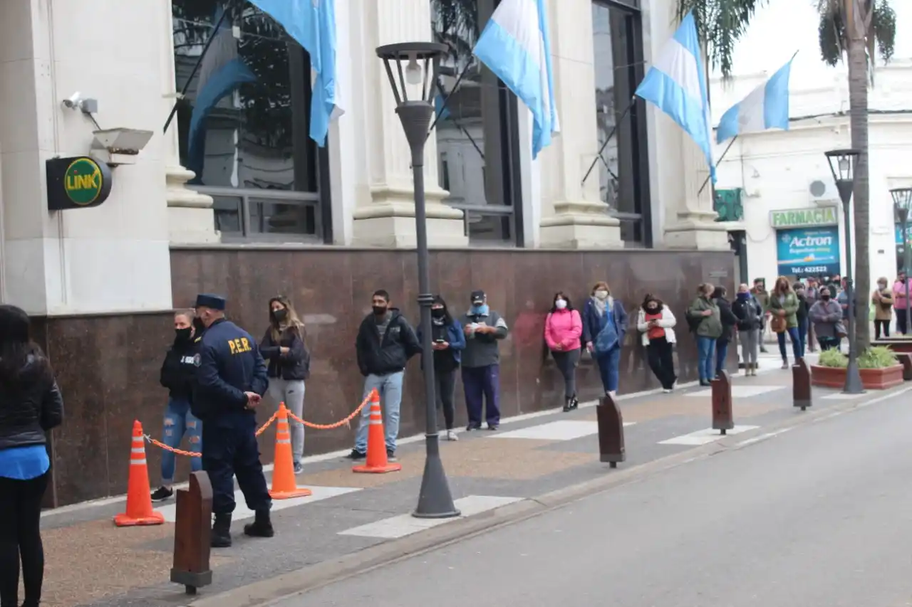 Jubilaciones, asignaciones e IFE: Quienes cobran hoy