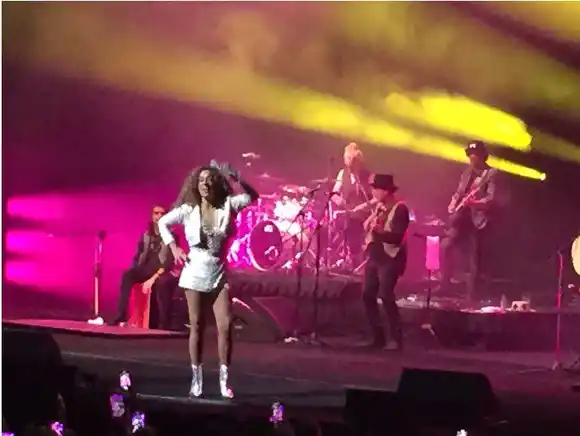 EN FOTOS Y VIDEOS: así fue la presentación de Rosario Flores en Caracas