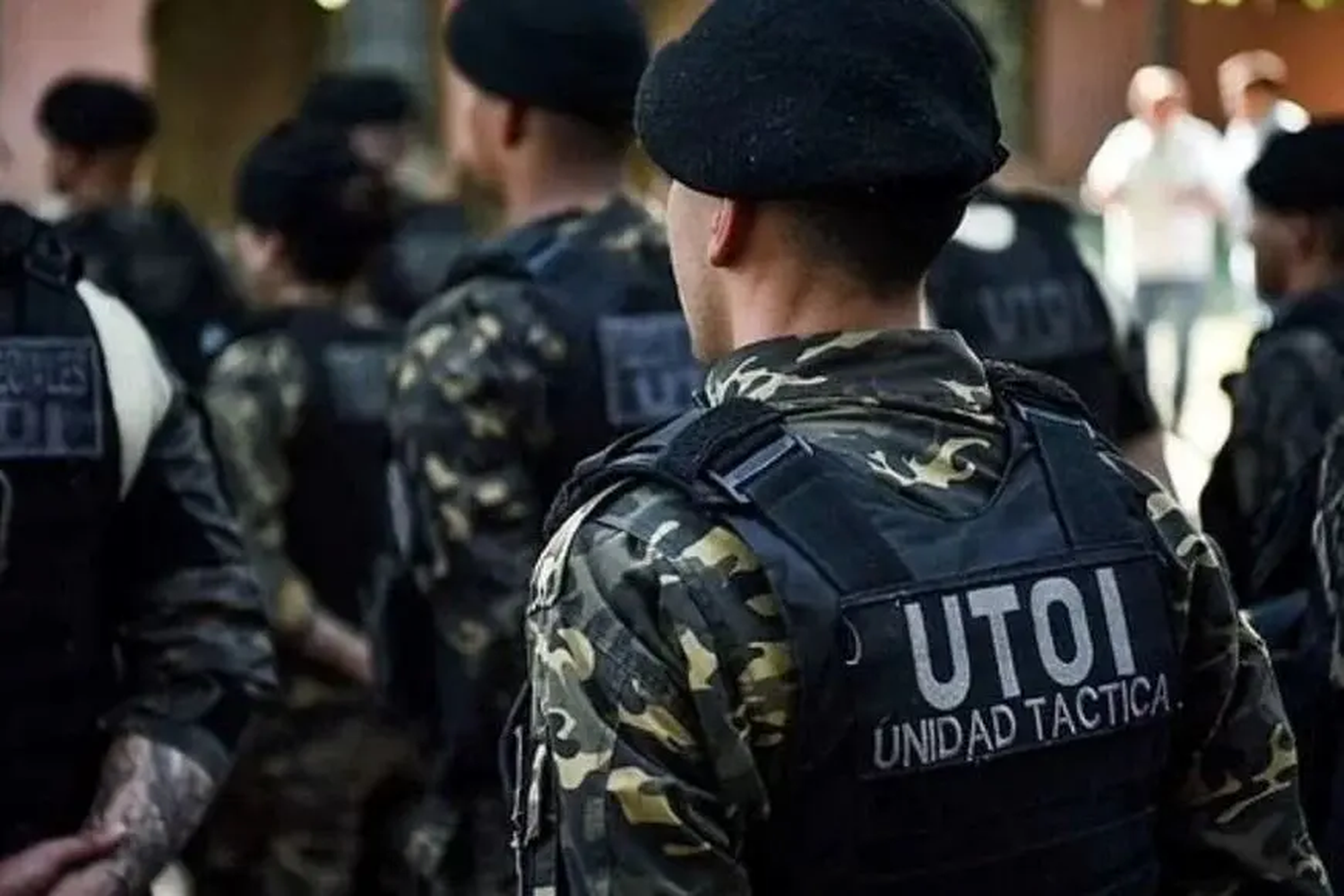 Atropelló a dos policías de la UTOI