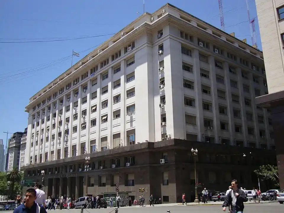 El Gobierno sale a buscar US$ 1.000 millones de inversores externos