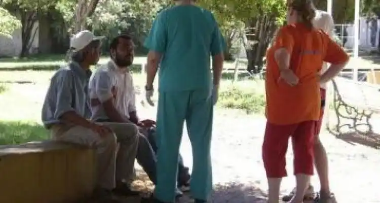 Falleció un indigente en la vía pública