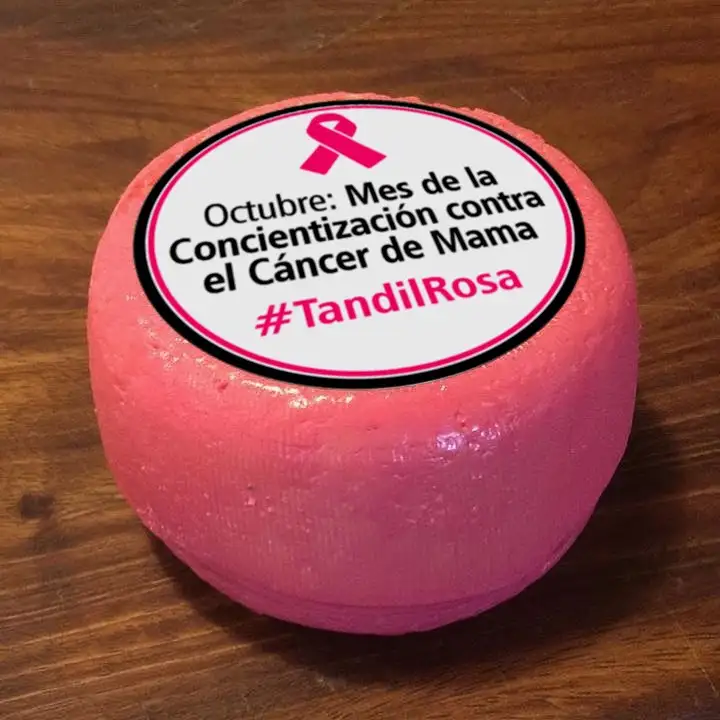 Los quesos de Tandil se pintan de rosa para concientizar sobre el cáncer de mama