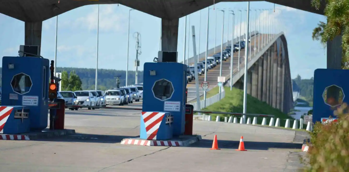 Cruce de versiones por la dilatada apertura de frontera entre Gualeguaychú y Fray Bentos