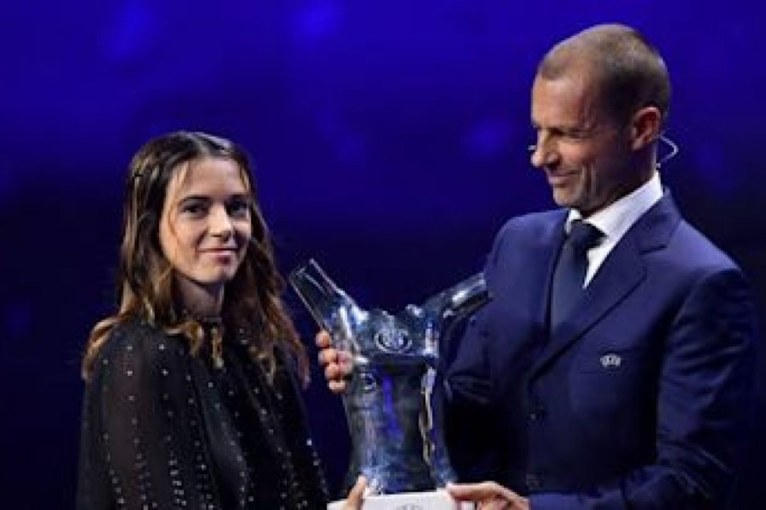 Aitana Bonmatí en la gala UEFA: "Por mi compañera Jenni, me gustaría dedicar esto a todas las mujeres que sufren abuso de poder"
