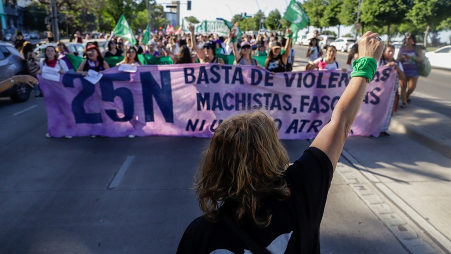 Rosario marcha por el Día Internacional de Eliminación de la Violencia contra la Mujer