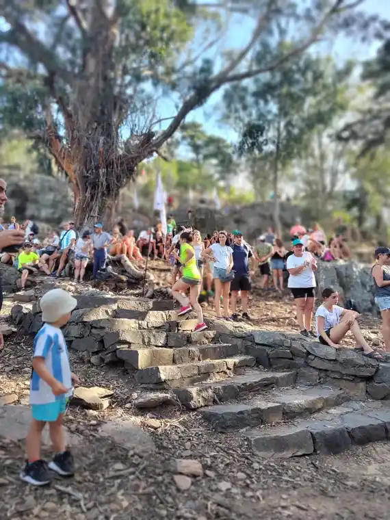 Tandil Vertical: el mejor momento para disfrutar en familia del paso de los corredores