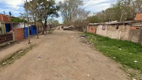 Imágenes sensibles: Lo atacaron salvajemente frente a su hijo de 7 años