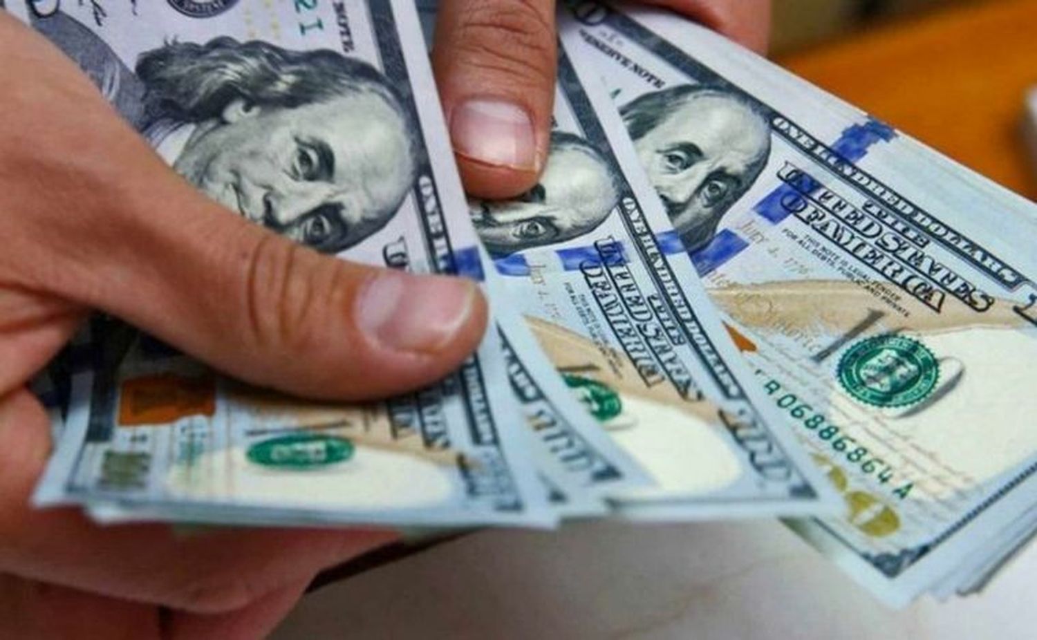 La moneda norteamericana tuvo una fuerte caída respecto a días anteriores