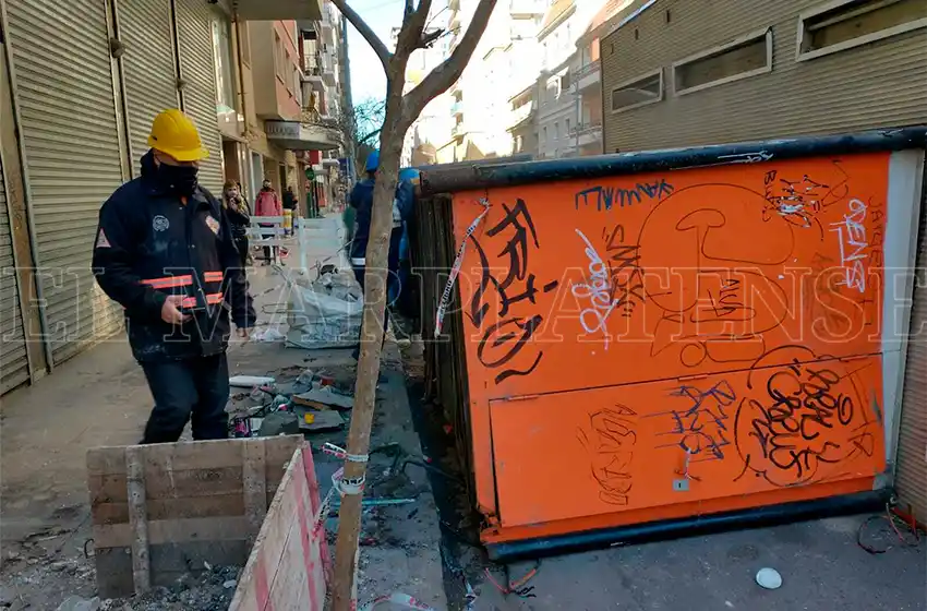 Estiman que hay 50 puestos de diarios en condiciones de ser retirados de la vía pública