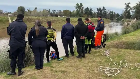 Hallan el cuerpo de un hombre que se había arrojado al río Reconquista en Moreno