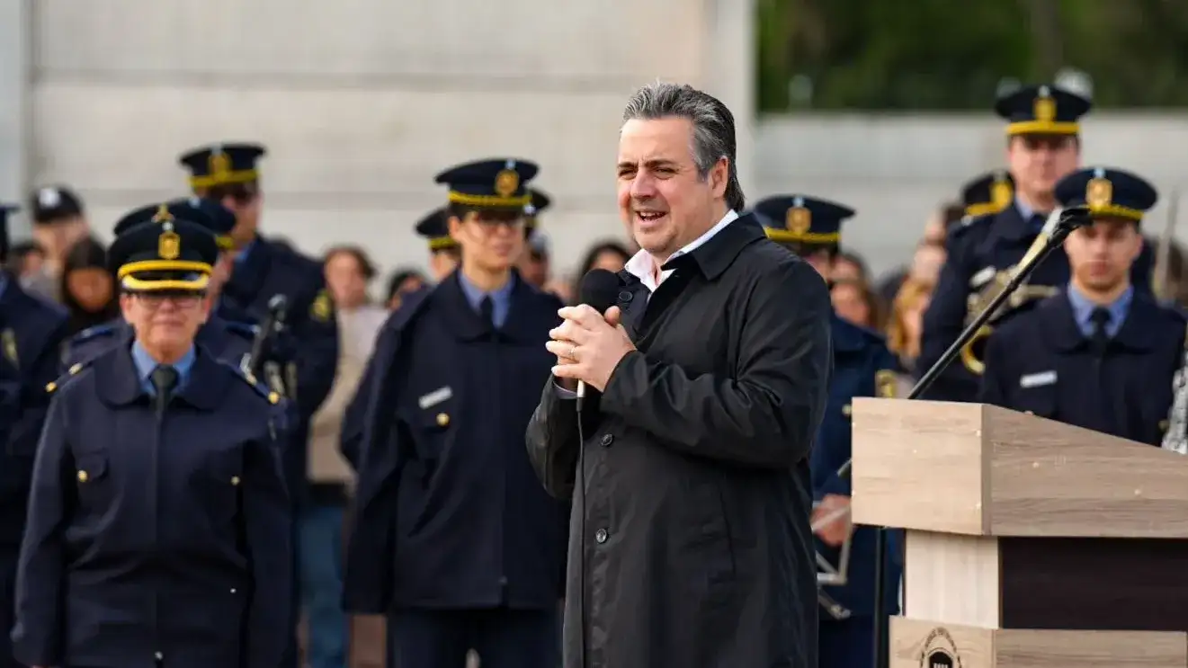 Santa Fe incorporó 453 nuevos agentes penitenciarios para unidades de alto perfil - 2
