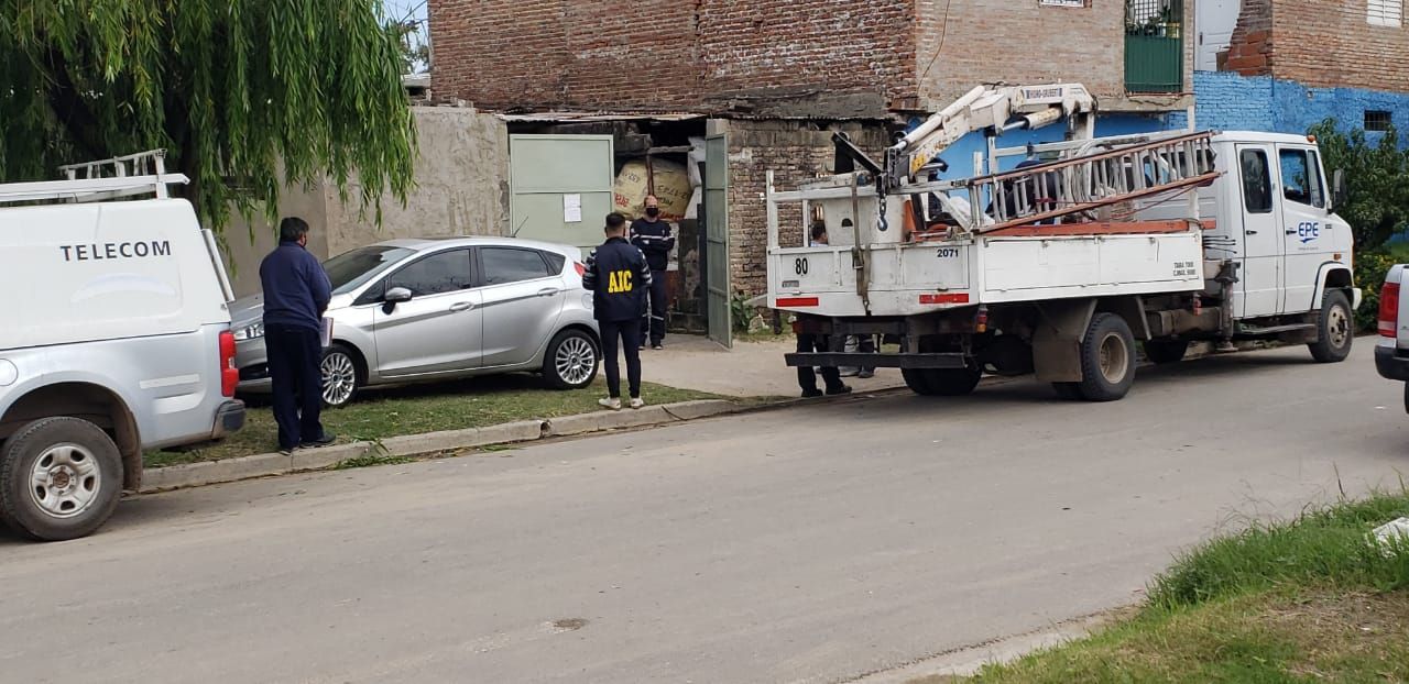Hallan una tonelada y media de cables robados de luz y teléfono