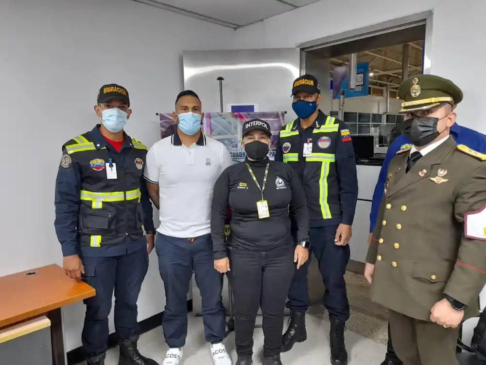 Así deportaron a alias “Tirsito” de la megabanda “Los Meleán”