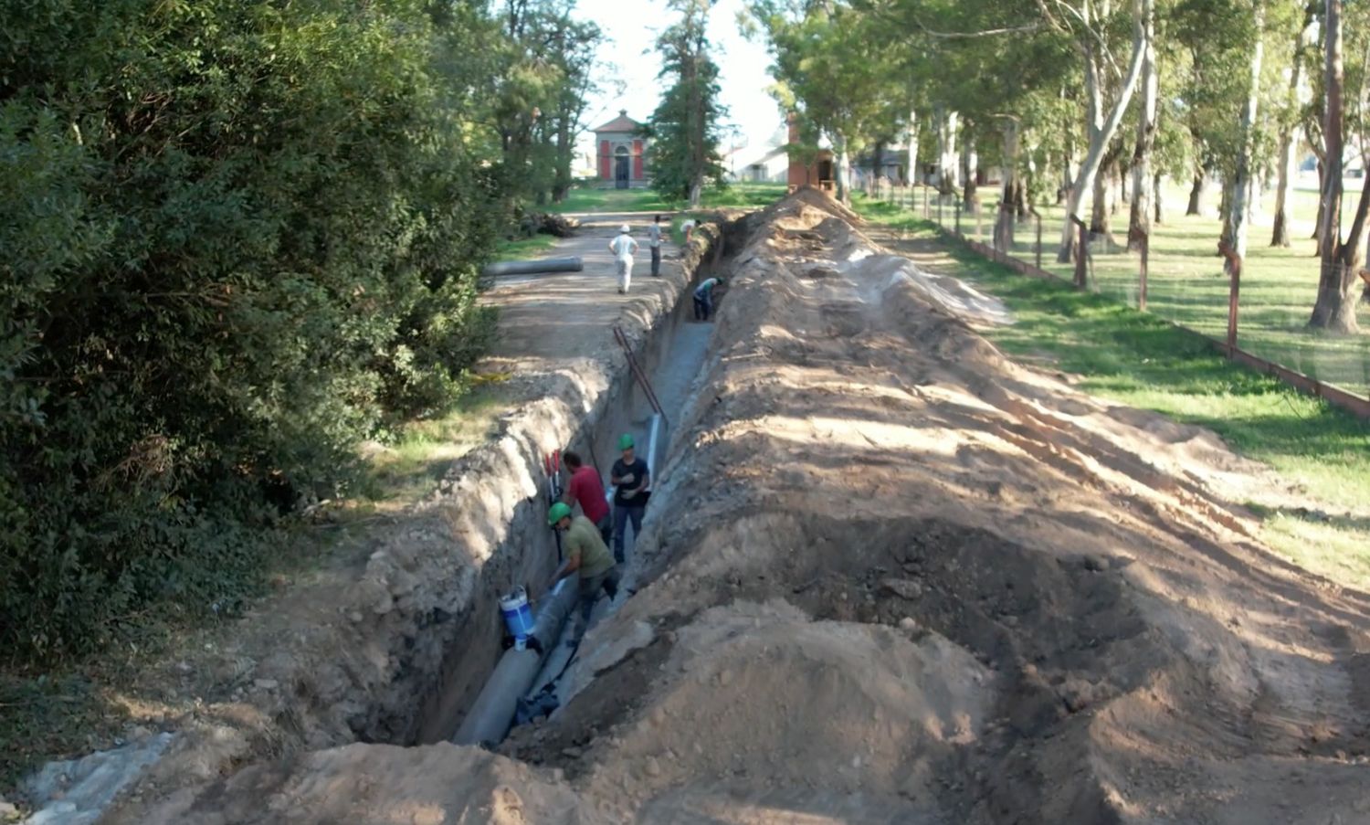 Avanzan las obras de empalme de la nueva planta desnitrificadora