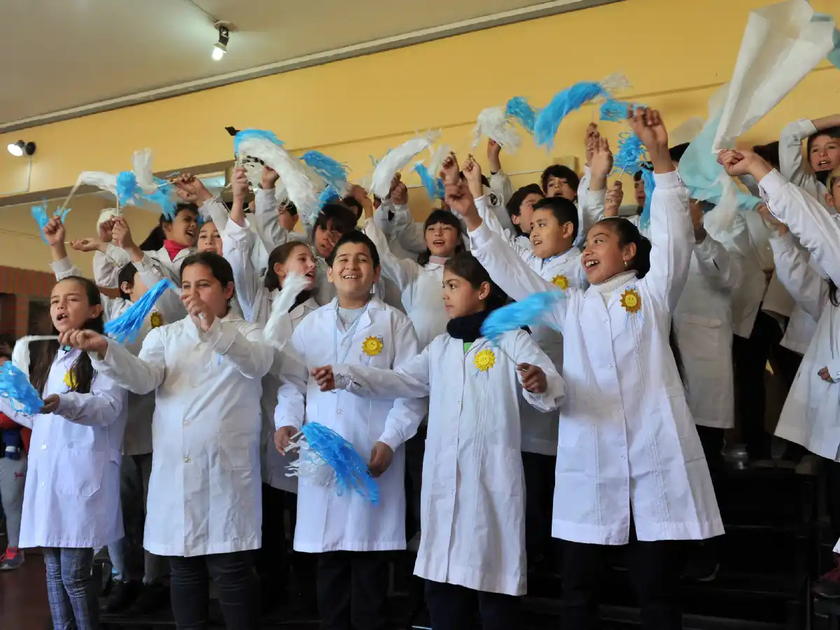 A partir de 2020, los alumnos secundarios deberán prometer lealtad a la Constitución Nacional