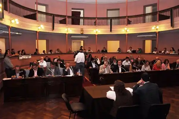Mañana habrá sesión y reuniones de comisión 