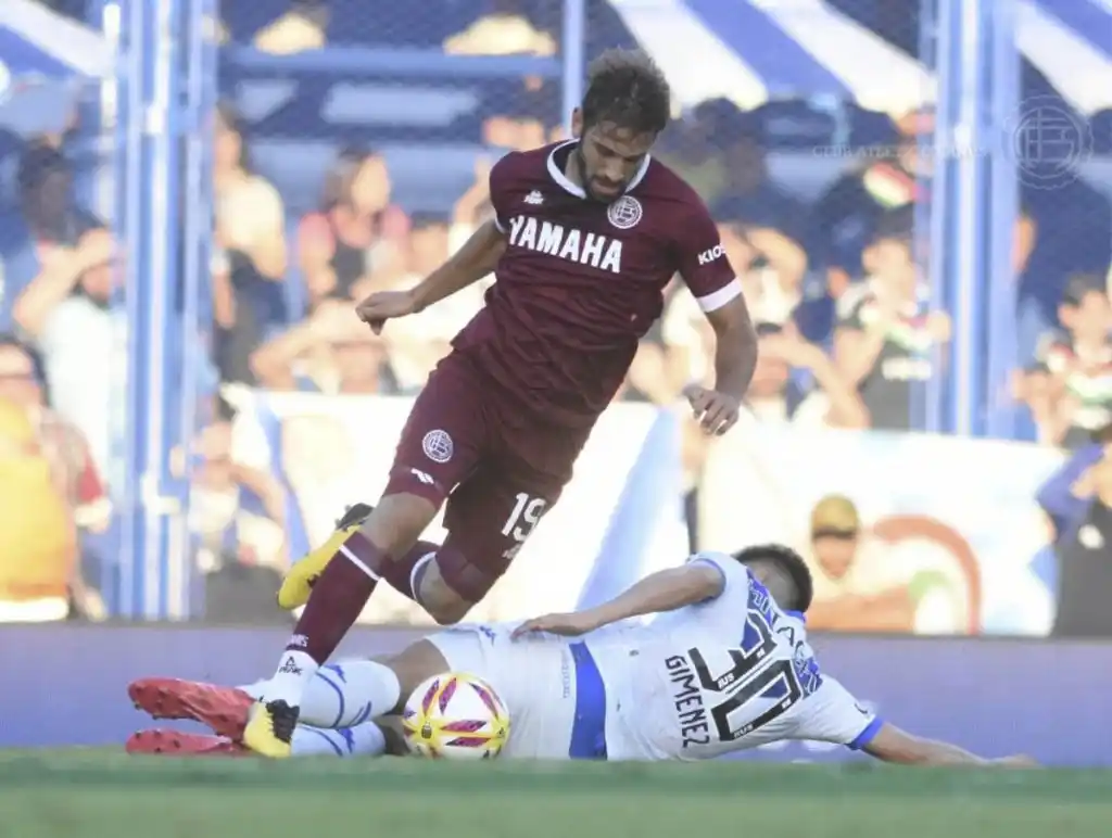 Vélez cerró con una goleada frente a Lanús