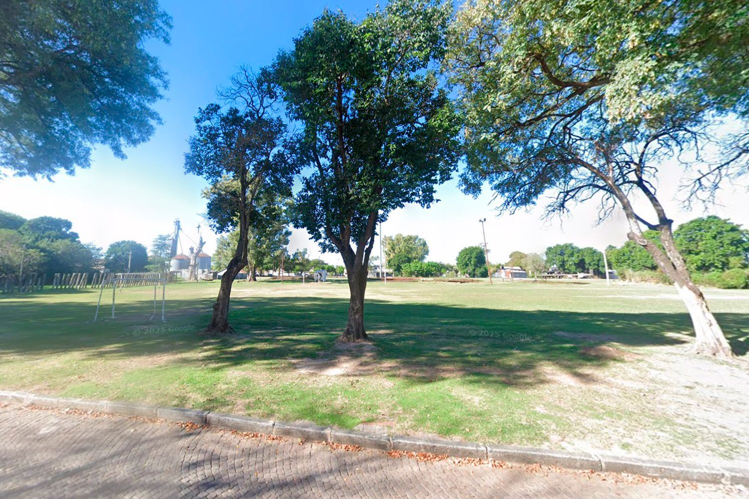 Removieron a un profe de escuelita barrial por cobrar una cuota: "No está permitido; el mismo programa así lo indica"