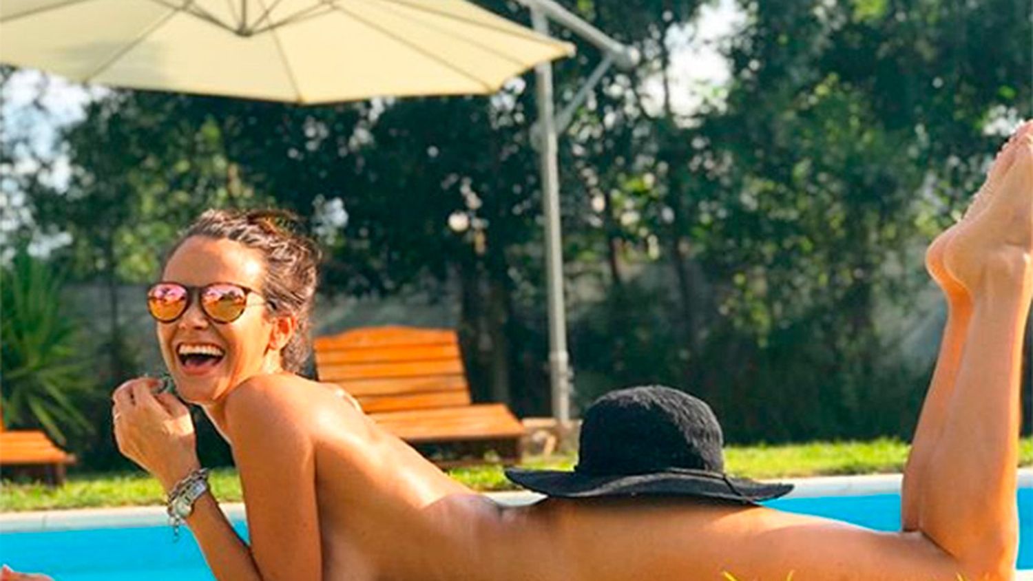 Evangelina Carrozzo tomó sol totalmente desnuda y lo mostró en las redes