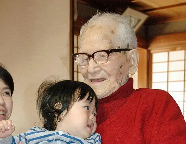 Murió en Japón el hombre más viejo del mundo
