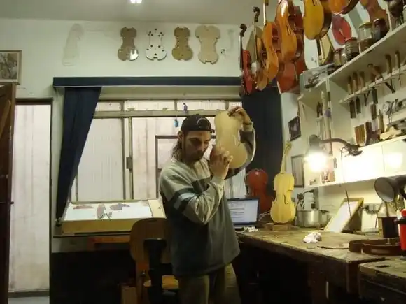 Omar Jacobo estrena su disco "Instantes" en YouTube