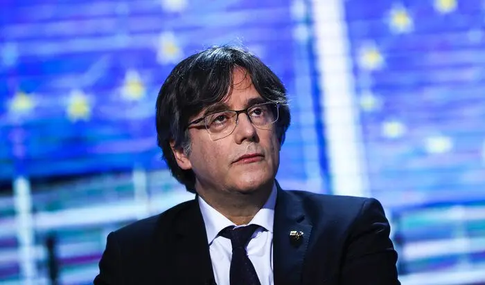 Justicia española pide extradición de Carles Puigdemont a Italia