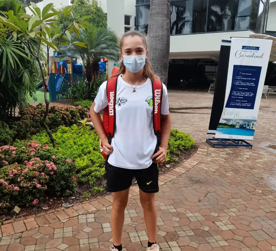 En Ecuador, Candela Vázquez llegó a los diez triunfos seguidos en la gira por Sudamérica y no se conforma