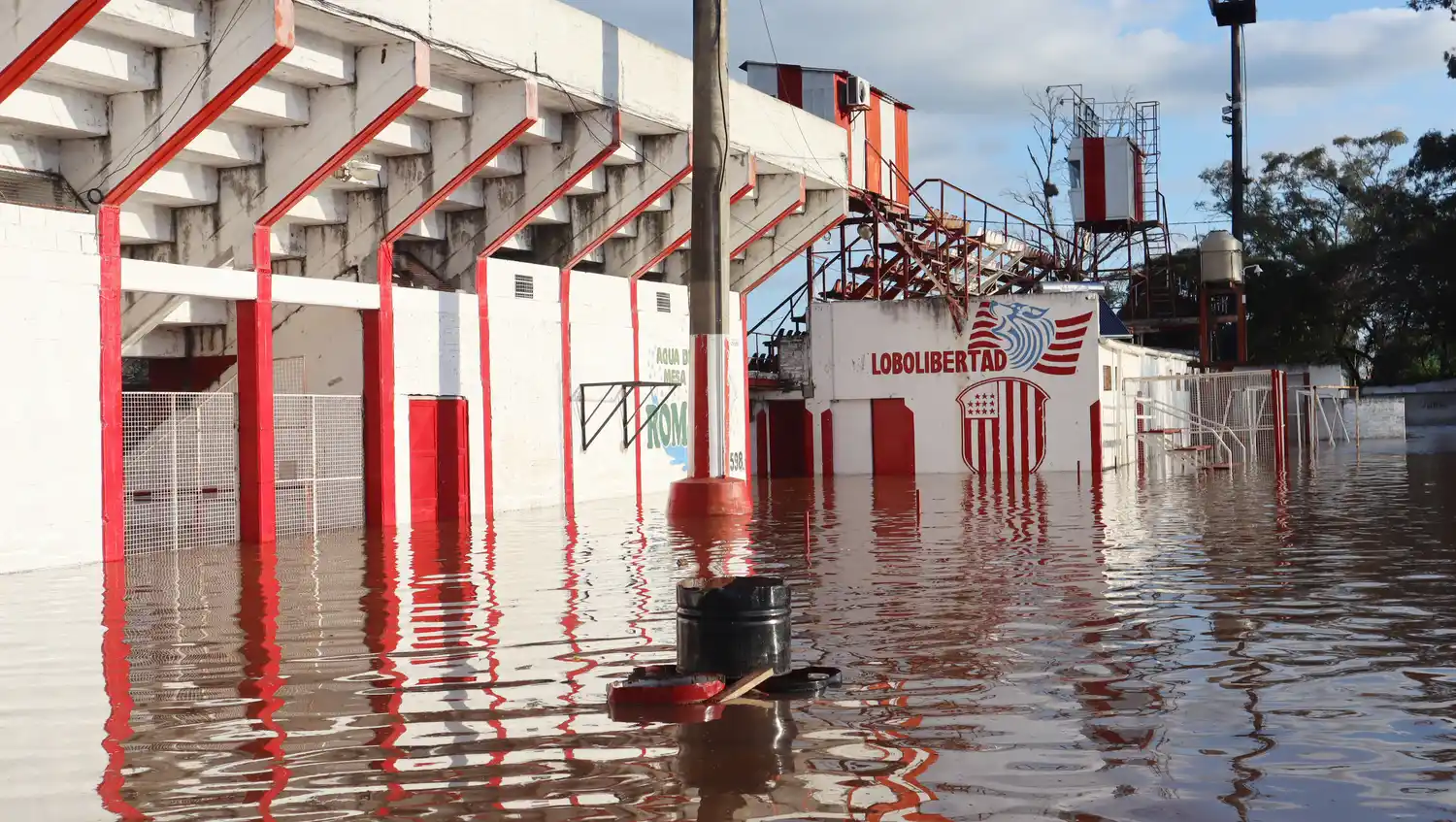Más familias han sido evacuadas y reubicadas en diferentes puntos de la ciudad