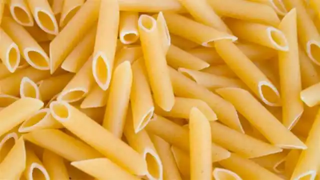 Prohíben la venta de un lote de pastas secas porque hallaron insectos en la masa