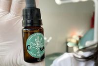 Usan el cannabis para tratar pacientes odontológicos con autismo y con retraso madurativo