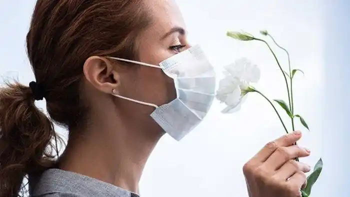 Incluyen la falta de olfato y gusto como síntomas del coronavirus 