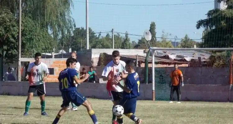 Fútbol: Suspendieron la cuarta fecha debido a la lluvia