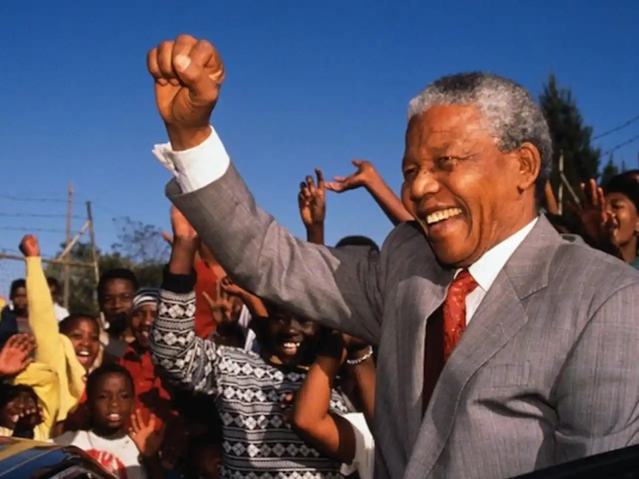 Celebrando el legado de Nelson Mandela: 30 años desde su asunción como Presidente de Sudáfrica