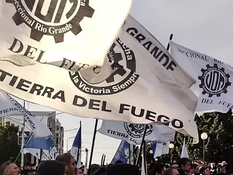 Tierra del Fuego: los gremios rechazan eliminación de aranceles en medio del paro general