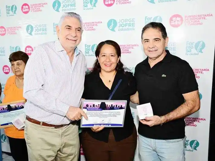 El intendente Jofré entregó reconocimientos 
a mujeres destacadas de la ciudad