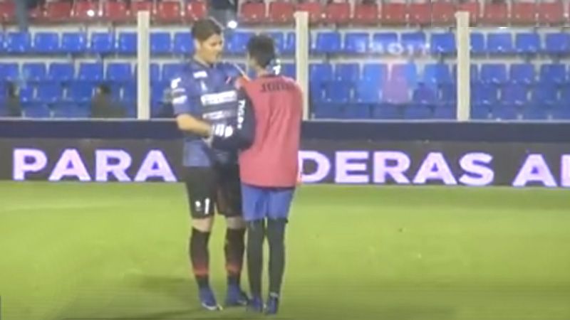 El tremendo gesto del arquero de Patronato con un “arquerito” de Tigre