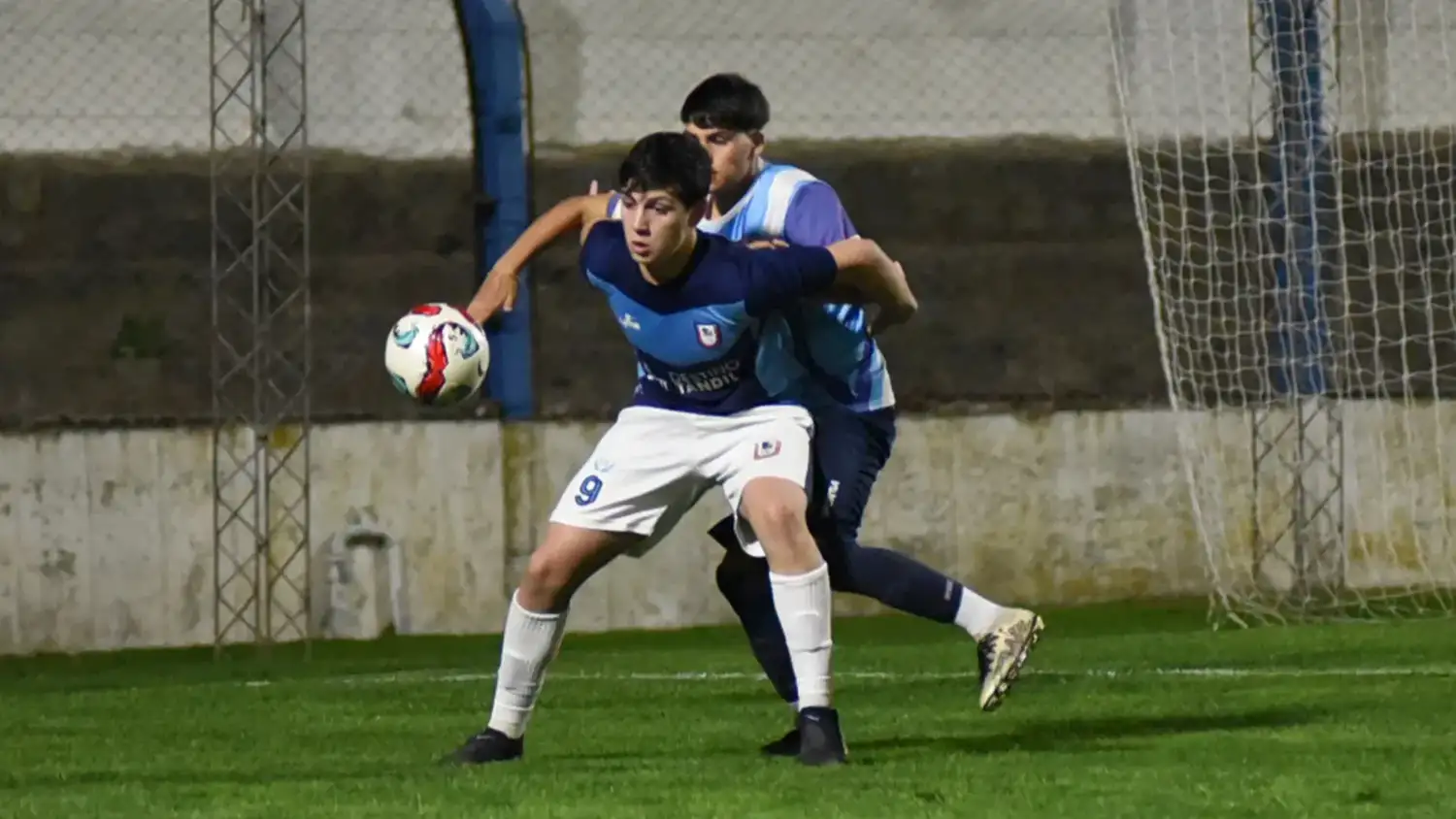 Boyer, delantero del seleccionado Sub 15 tandilense.