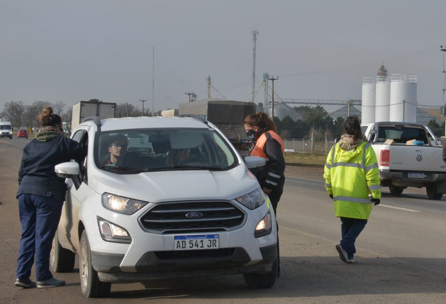 Infraccionaron a unos 180 vecinos por incumplir las medidas preventivas y se clausuró una fiesta