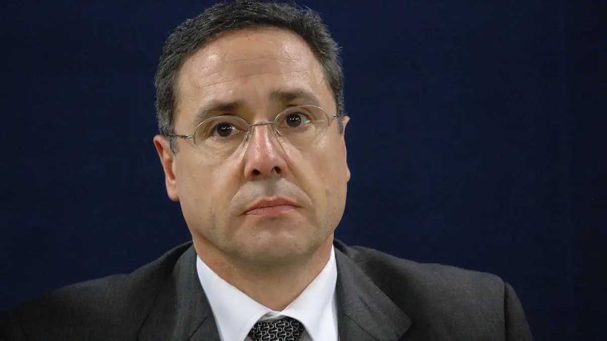 Ex director de inteligencia se “muda” para investigar en Santa Fe