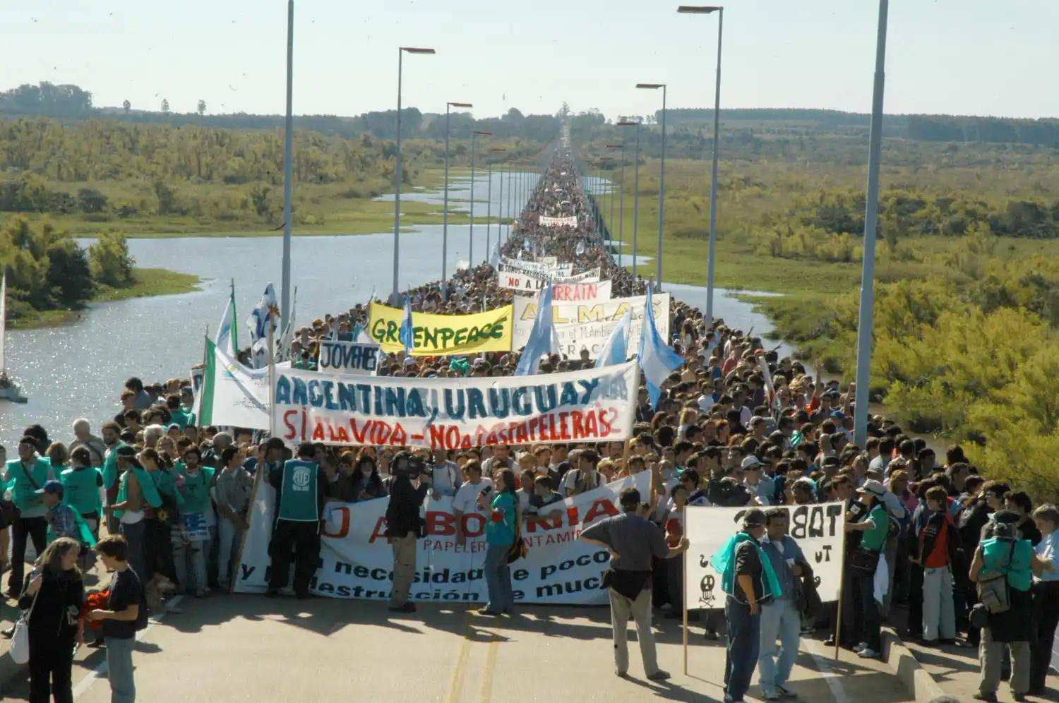 La construcción mediática del conflicto por las papeleras, nuestra torre de Babel