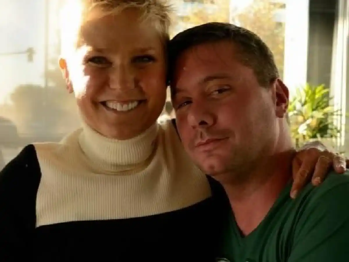 Un fanático fue a recibir a Xuxa a Ezeiza y se murió
